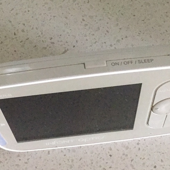 DXR-8 Wireless Digital Video Monitoring System - White - Picture 4 of 6